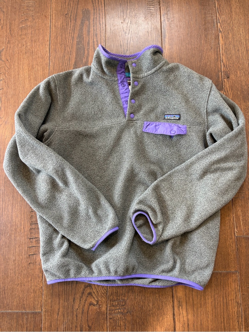 Patagonia Synchilla Gray Fleece Pullover with Purple Trim